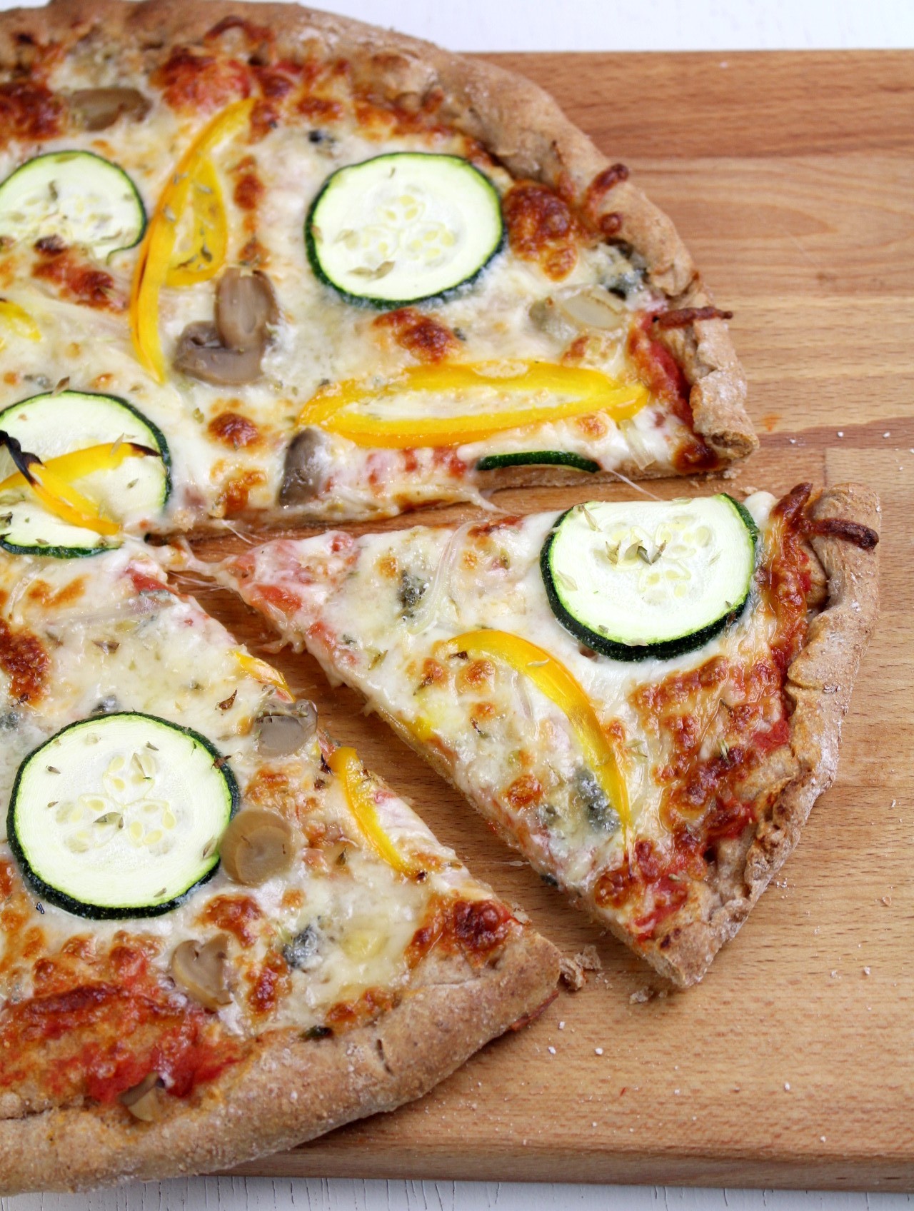 Masa de pizza de espelta 100% integral (a mano, Mambo y Thermomix) - Hoy no  me salto la dieta
